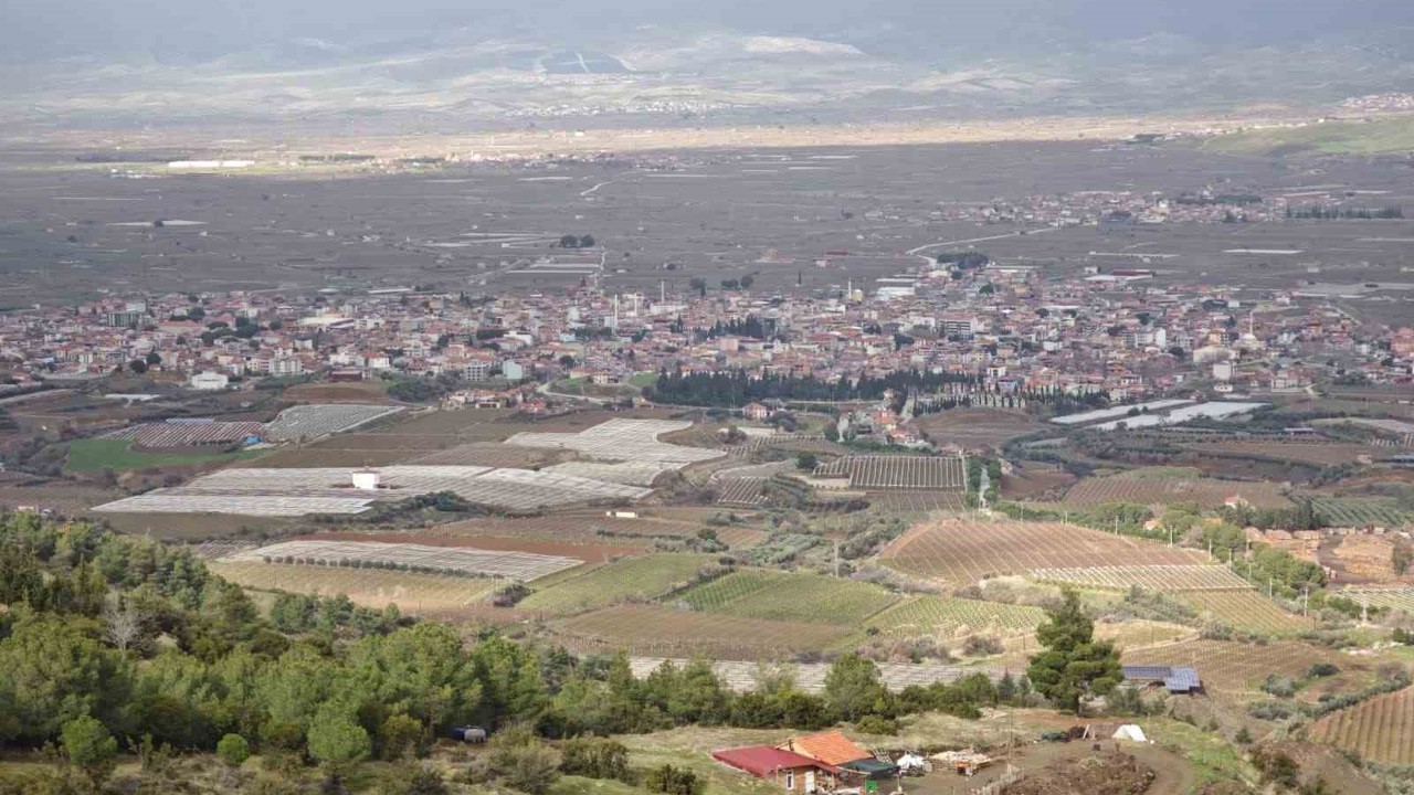 Sarıgöl Ovası gelinliğini çıkardı
