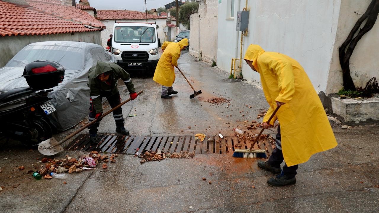 Menteşe Belediyesi ekiplerinden, 24 saatlik kesintisiz müdahale
