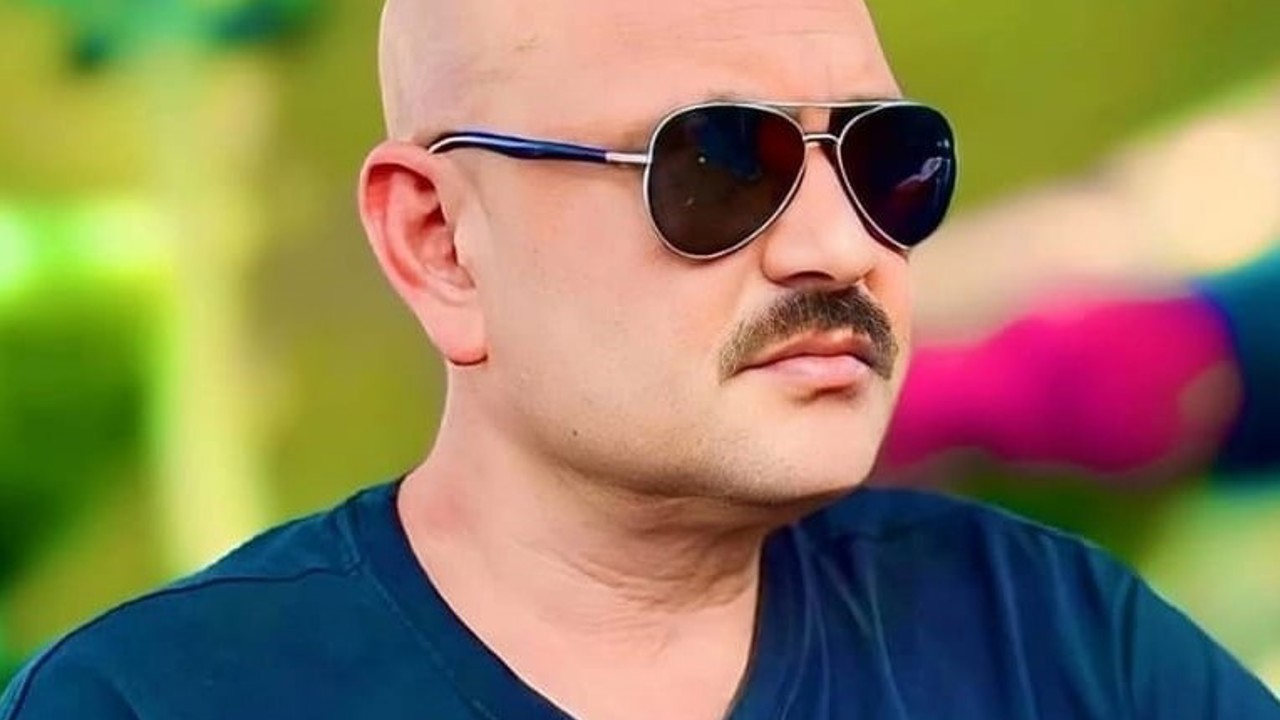 Mezarlıkta ağaca asılı halde bulundu
