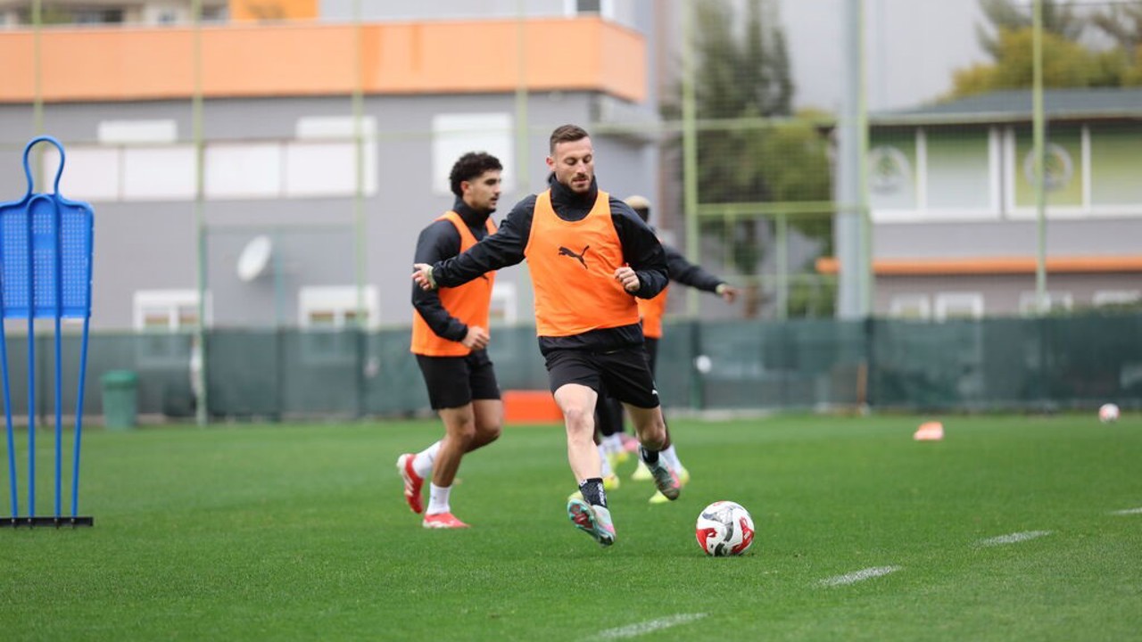 Alanyaspor, Eyüpspor maçı hazırlıklarına başladı
