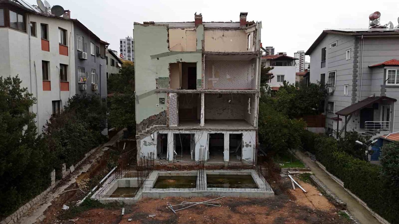 Seyhan Belediye Başkan Yardımcısı hakkında kaçak inşaat ve izinsiz tadilat başlattı iddiası
