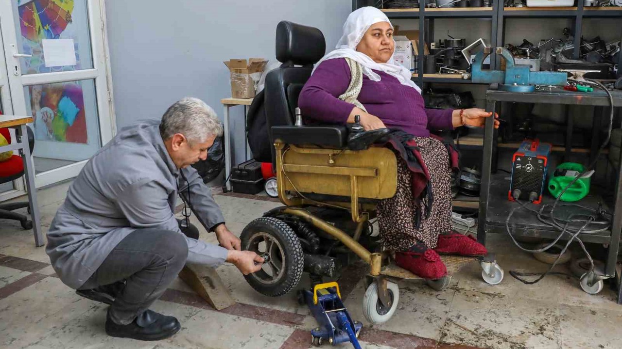 Tekerlekli sandalye tamir atölyesinde 600 engelliye ücretsiz hizmet
