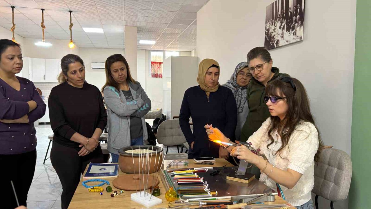 Germencik’te cam sanatları kursu yoğun ilgiyle başladı
