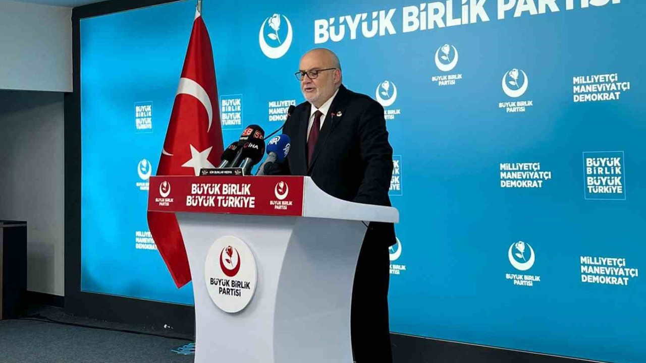 BBP Genel Sekreteri Yelis: "Milletimize 33 yıldır hizmet etmiş olmanın verdiği gurur ve mutluluğu yaşıyoruz"
