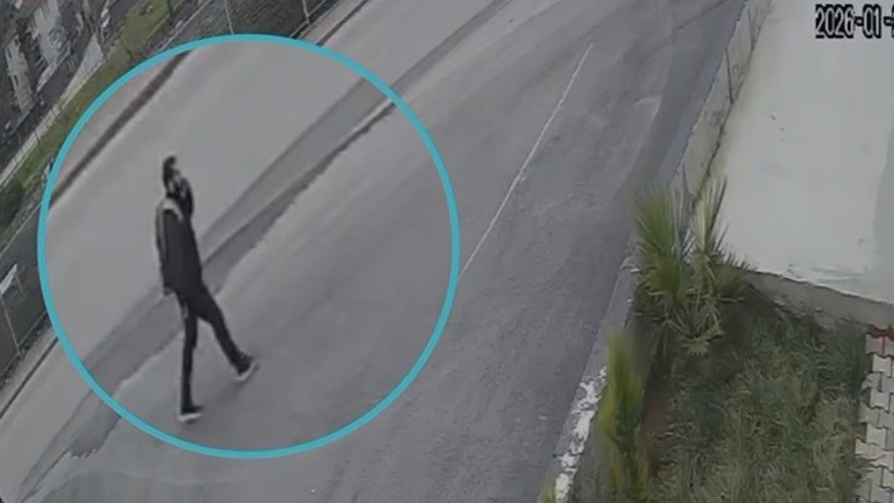 "Adınız teröre karıştı" yalanıyla 1 milyon TL dolandırdı, kaçış anı kameraya yansıdı
