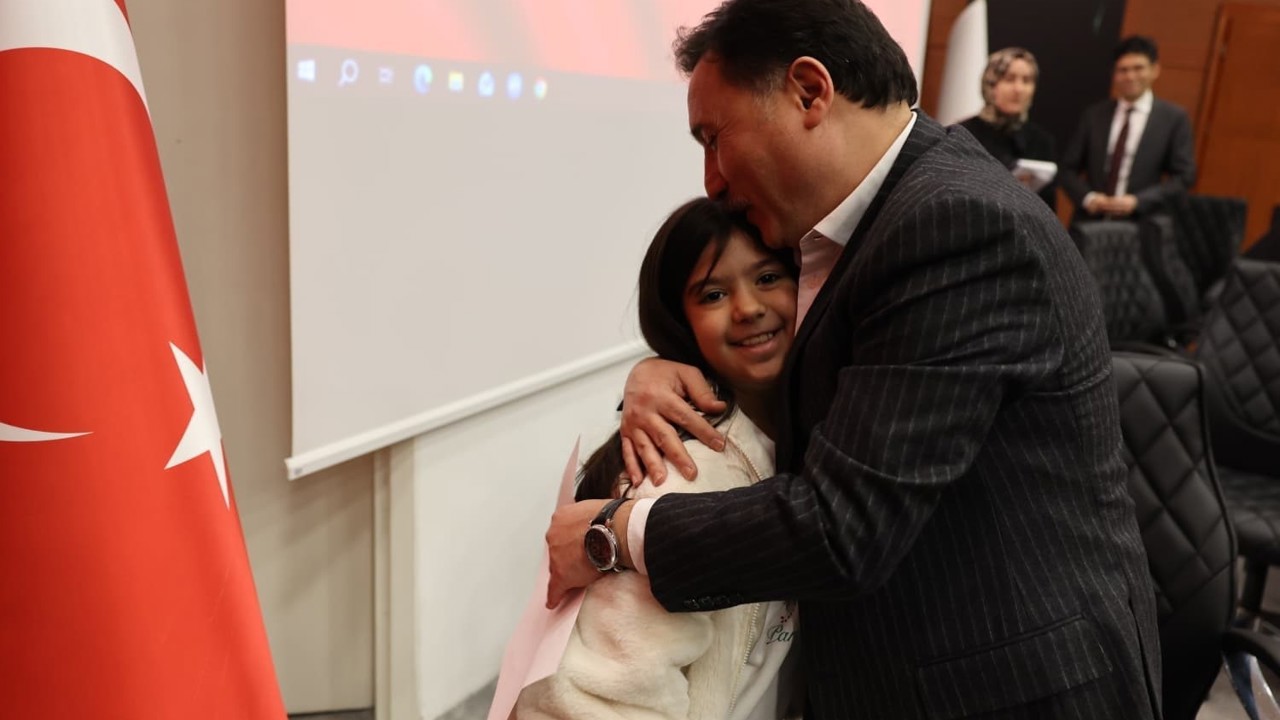 Vali Çiçek vatandaşlarla buluşmaya devam ediyor
