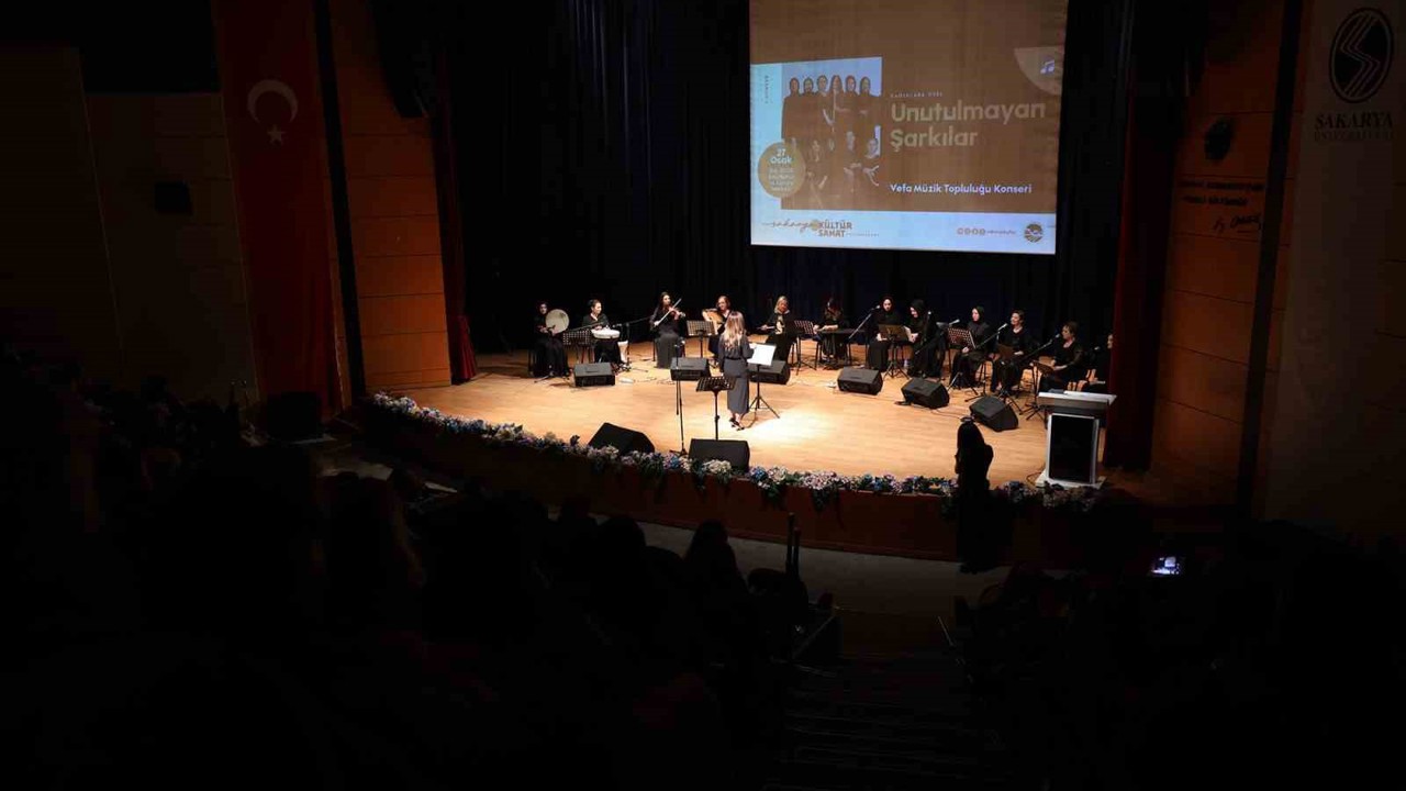 Kadınlara özel "Unutulmayan Şarkılar" konserine yoğun ilgi
