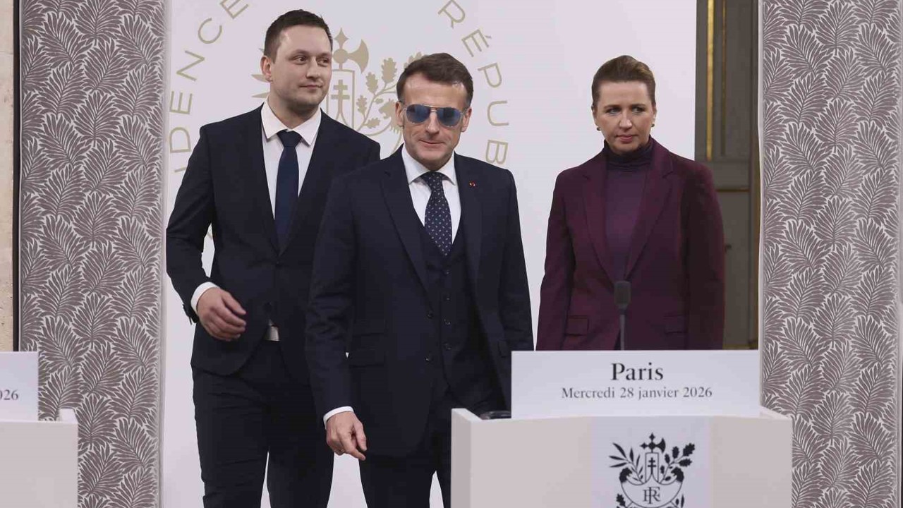 Macron: "Grönland’daki durum, tüm Avrupa için stratejik bir uyanış çağrısıdır"
