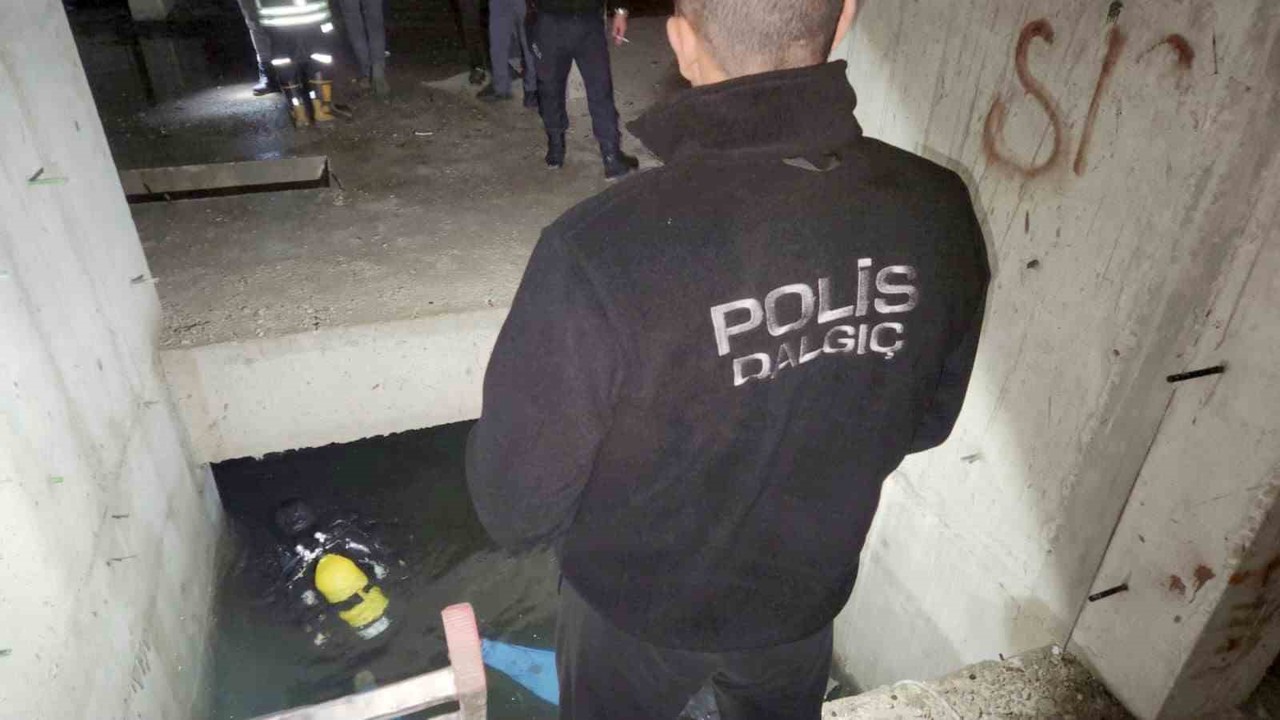 Yağışla su dolan bodrum kata düştü, hayatını kaybetti
