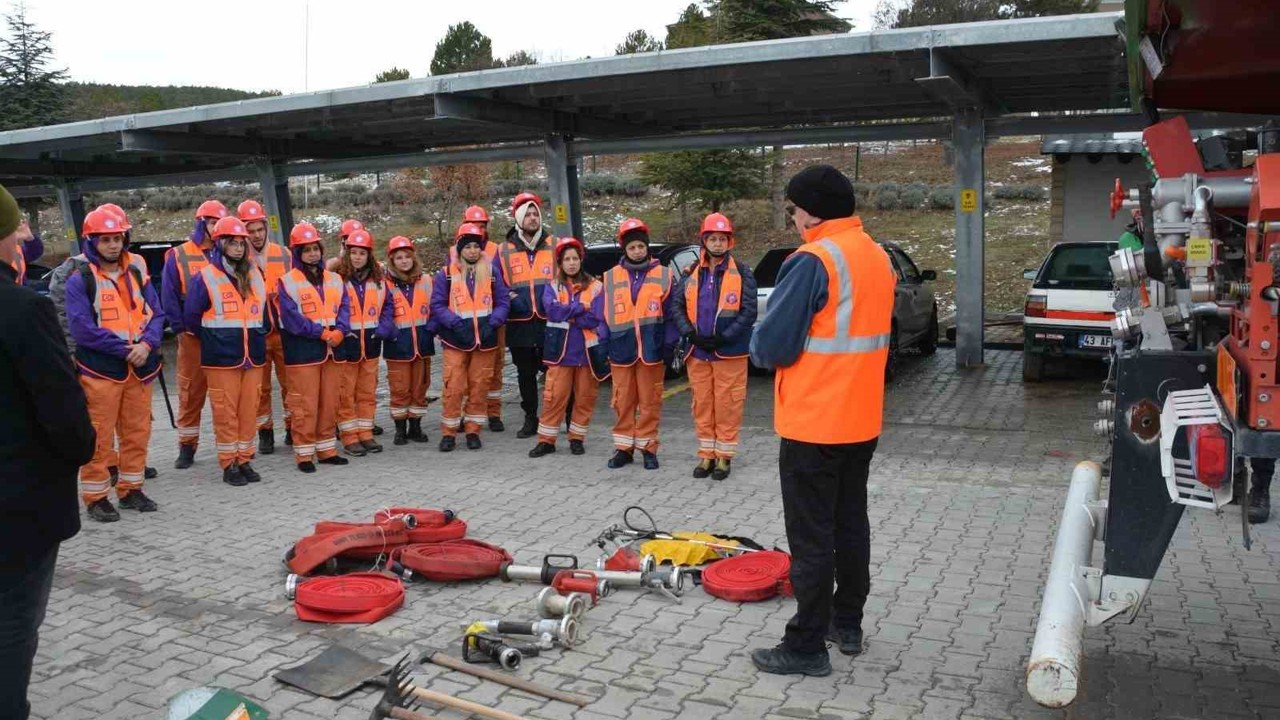 Gönüllüler, "Yeşil Vatan" için eğitim aldı
