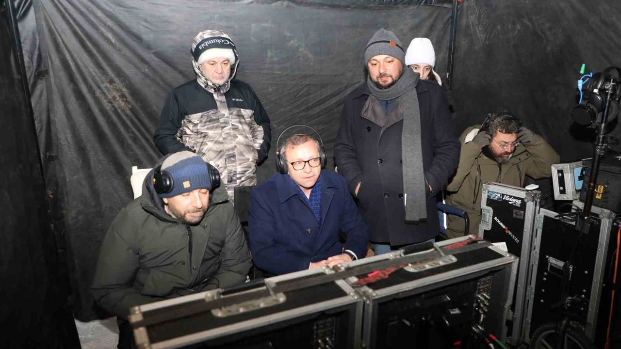 Vali Ziya Polat’tan "Veliaht" dizisi setine ziyaret
