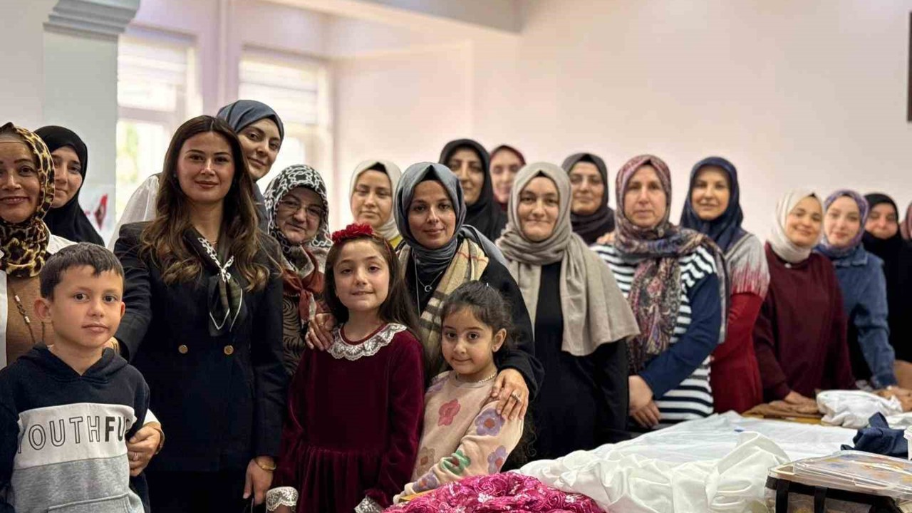 Vali Sözer’in eşi Söğüt’te temaslarda bulundu
