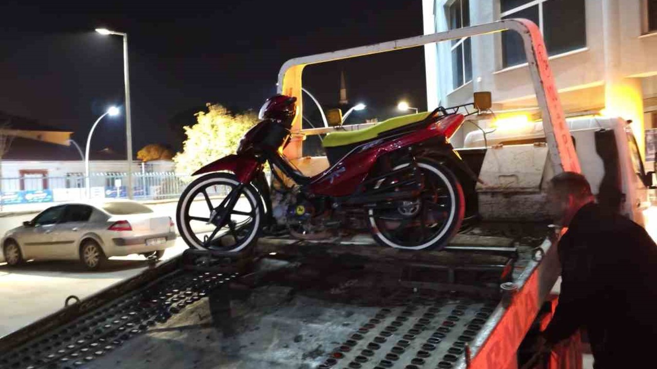 Tokat’ta trafik güvenliğini tehlikeye düşüren motosikletlilere ceza yağdı
