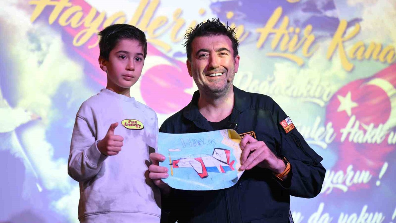 HÜRKUŞ’un baş test pilotu Murat Özpala GUHEM’de deneyimlerini paylaştı
