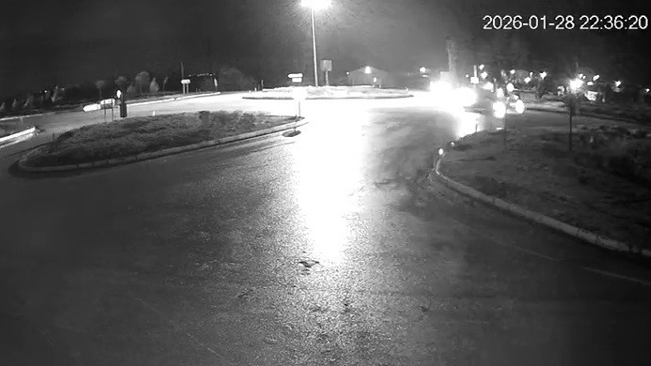 Konya’da 2 aracın çarpışma anı kameraya yansıdı
