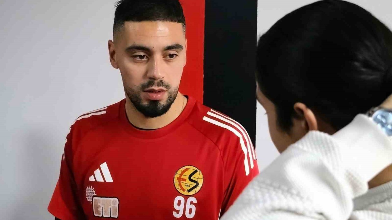 Eskişehirspor oyuncuları, koruma altındaki çocuklarla bir araya geldi
