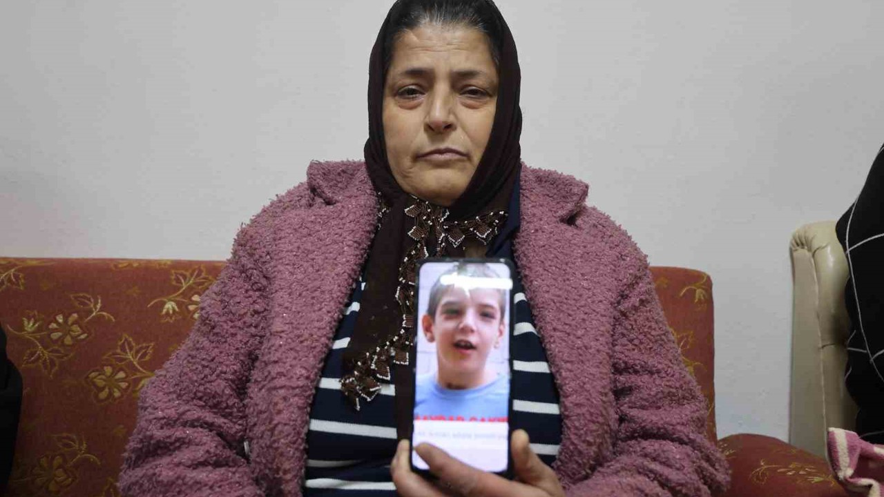 Depremle birlikte öksüz ve yetim kalan siyam ikizi kardeşleri 9 yaşında ölüm ayırdı
