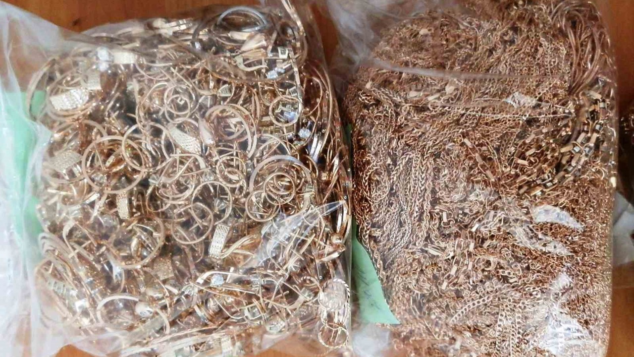 Bulgar gümrüğü, Türk plakalı otobüste 150 bin euro değerinde altın ele geçirdi
