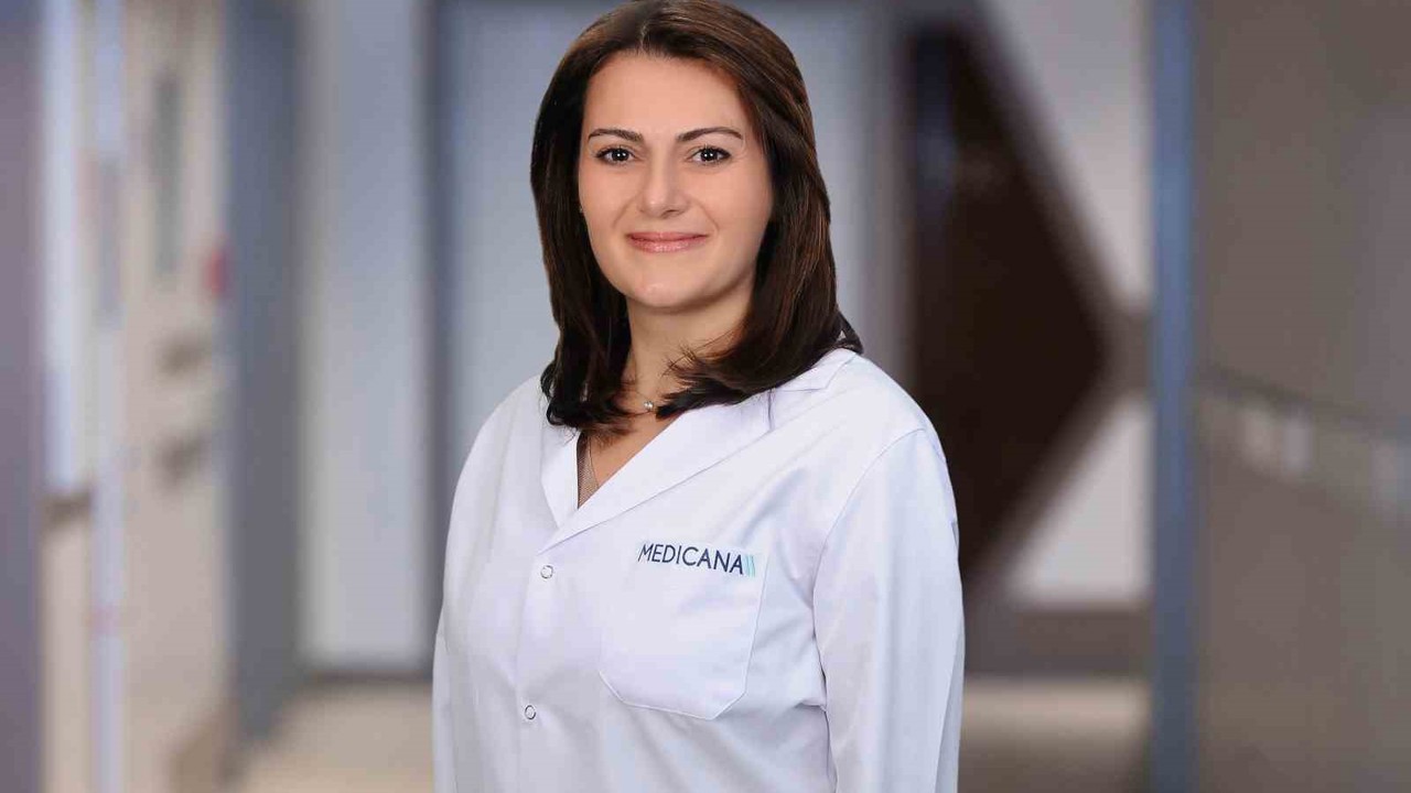 Menopoz beyni de etkiliyor: Uzmanından kadınlara önemli tavsiye
