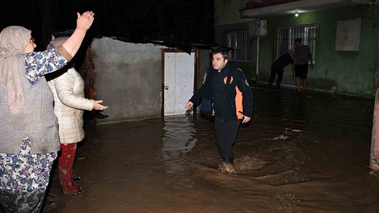 Manisa’da büyükşehir ve MASKİ’den sağanak yağışa etkin müdahale

