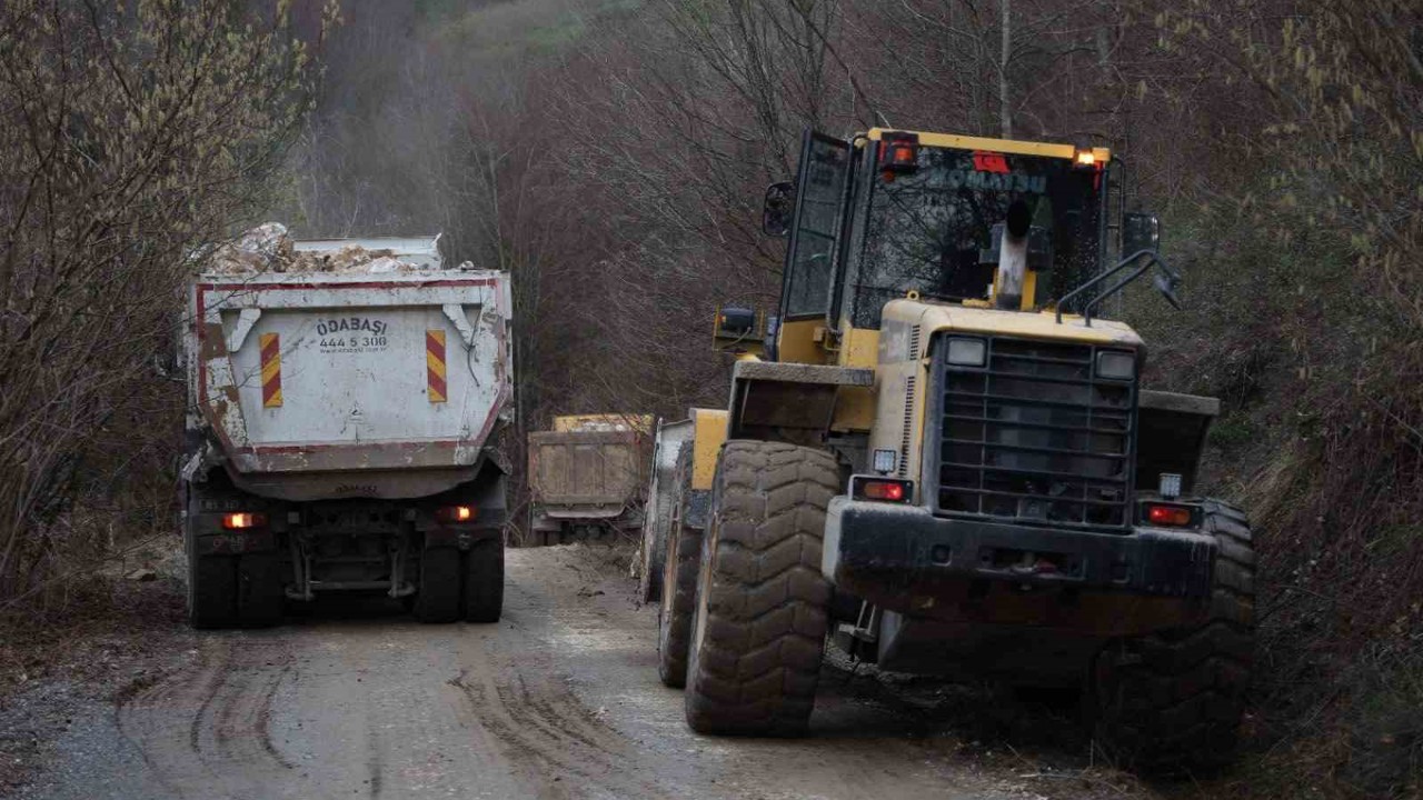 Erdemli Köyü’nde heyelana hızlı müdahale

