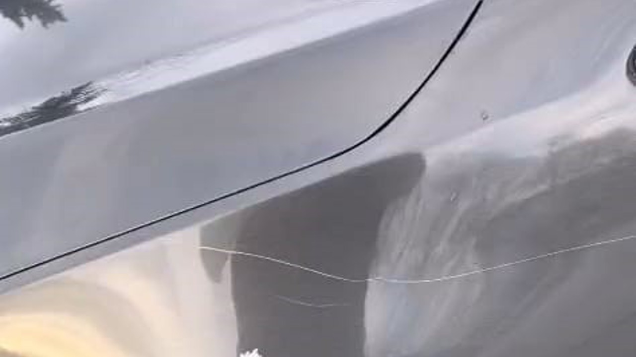 Bursa’da araçlara saldırı güvenlik kamerasına yansıdı
