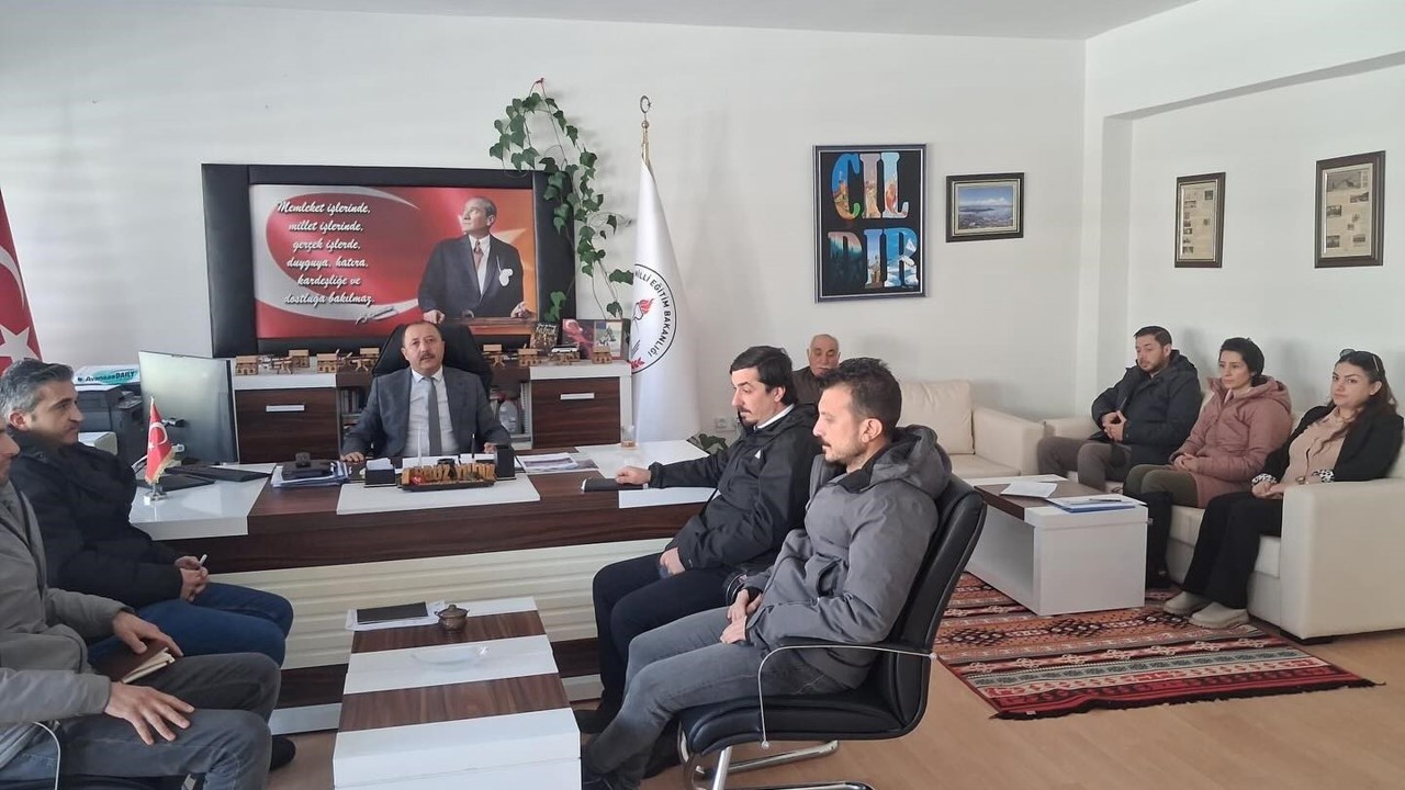 Çıldırda  okul müdürleri toplandı
