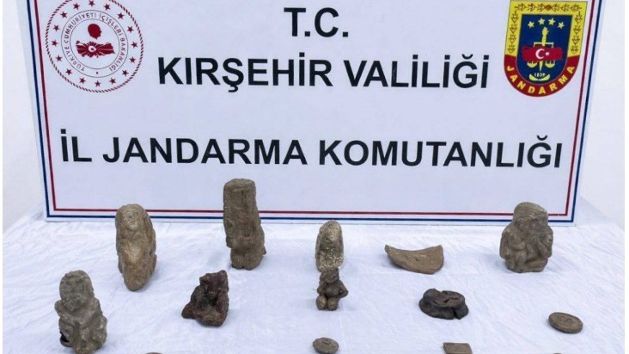 Kırşehir’de Anadolu Mirası Operasyonu: 14 adet tarihi eser ele geçirildi
