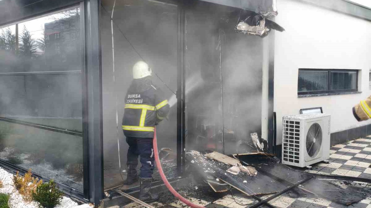 Bursa’da yazlık evde çıkan yangın paniğe neden oldu
