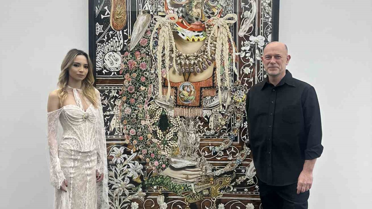 Tosyalı, genç sanatçıları destekleyerek kültürel üretime katkısını sürdürüyor
