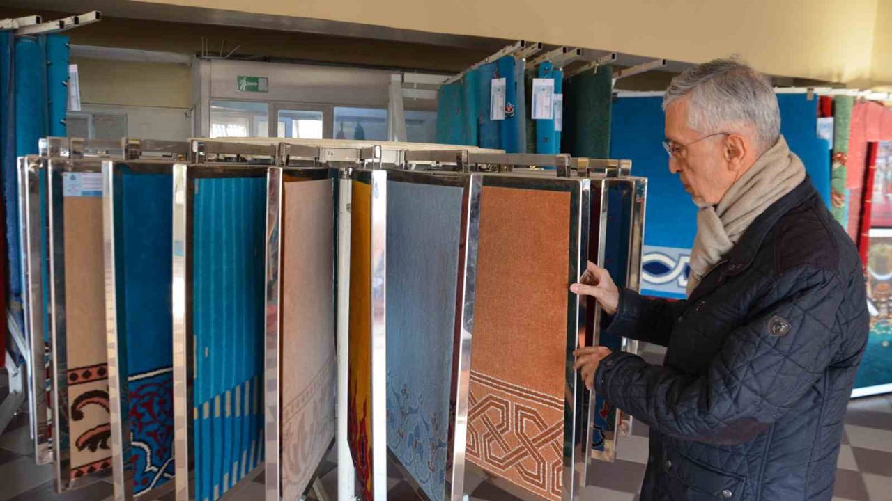 Tokyo Camii’nin halıları 26 yıl sonra yeniden Demirci’de dokundu
