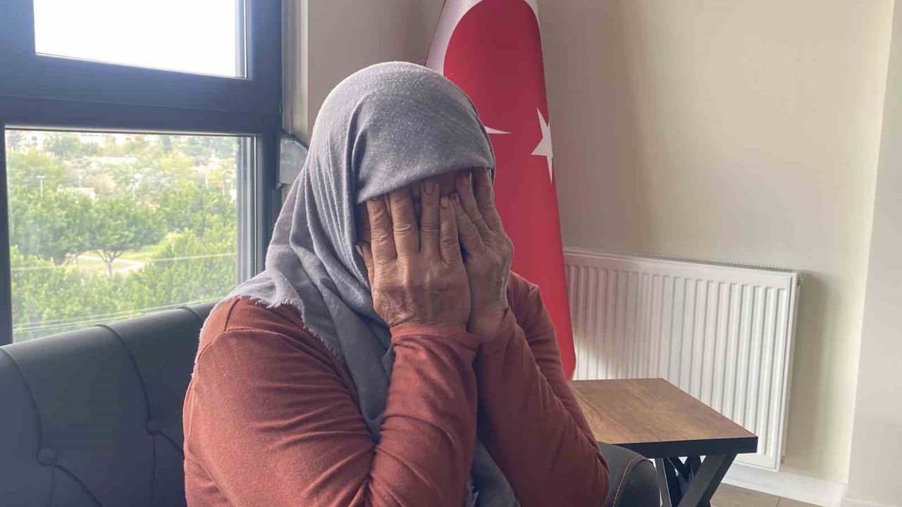 Oğlu öldürülen anne mahkemeden keşif istedi: "Yıkanırken gördüm, boynunda tırnak izleri vardı, adli tıp raporunda çıkmadı"
