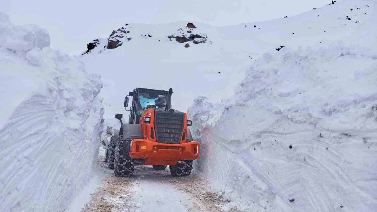 Batman’da karla mücadele çalışmaları
