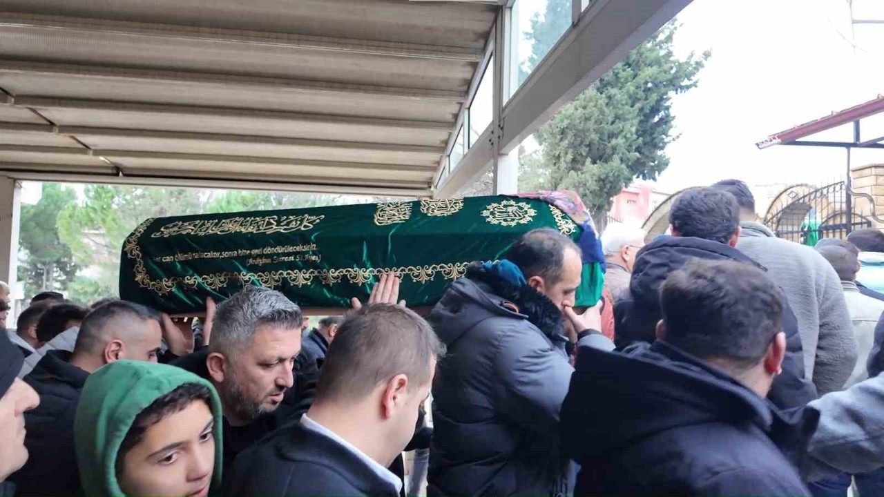 Tatil faciayla bitti: 3 yaşındaki çocuk toprağa verildi
