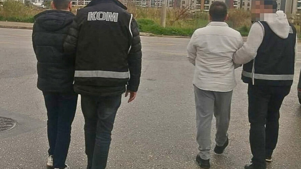 Aydın’da irtikap operasyonu: Seri numaralı alınmış paralarla yakalandılar
