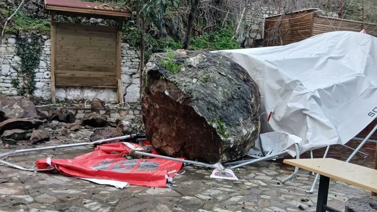 Soma’da meydana gelen heyelan korkuttu
