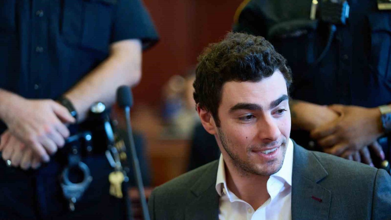 UnitedHealthcare CEO’su Brian Thompson’ı öldürmekle suçlanan Mangione idam cezasına çarptırılmayacak
