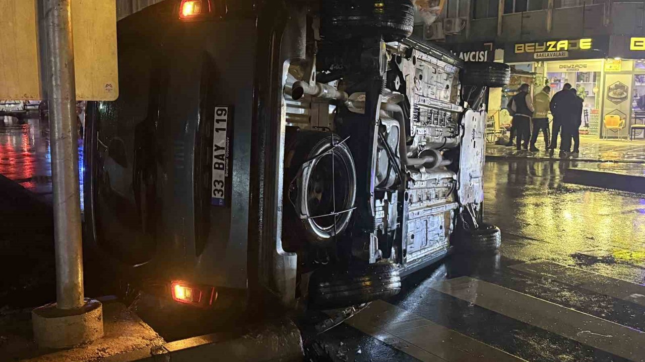 Mersin’de trafik kazası : 2 yaralı
