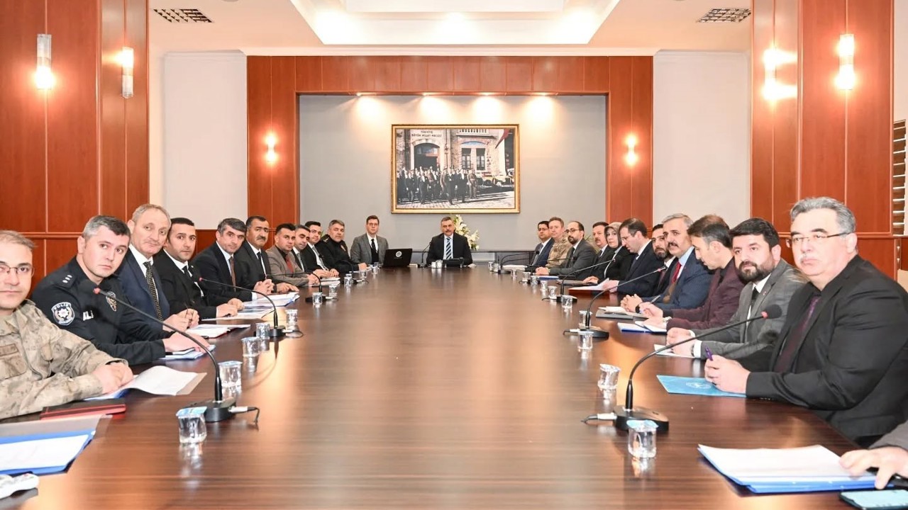 Vali Çiftçi başkanlığında ‘Palandöken’ zirvesi
