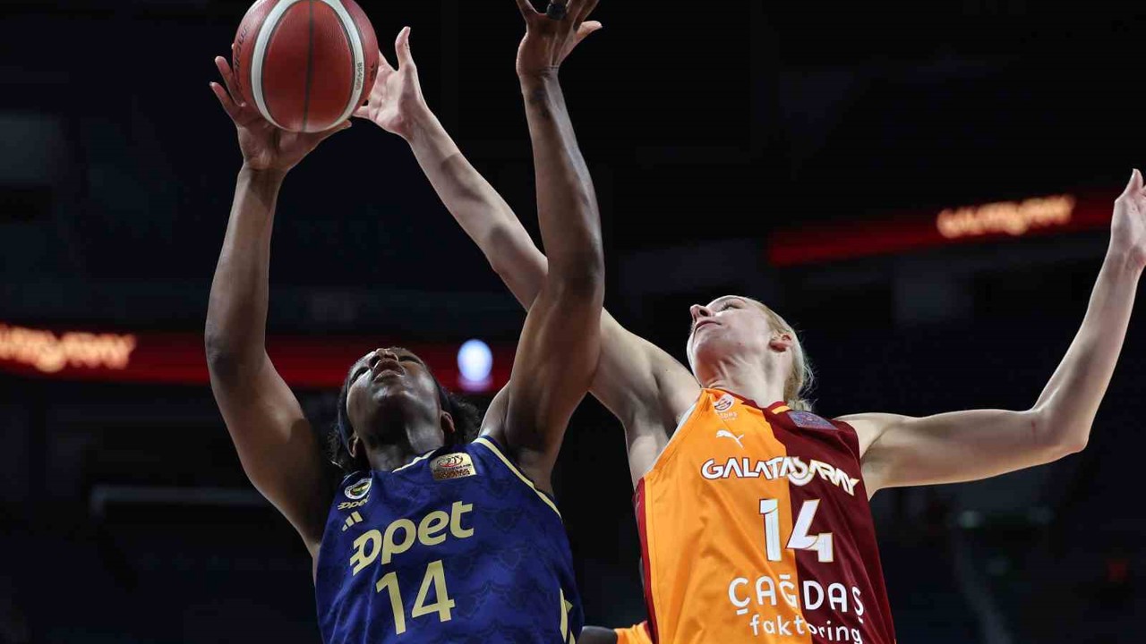 Kadınlar basketbolda derbi heyecanı
