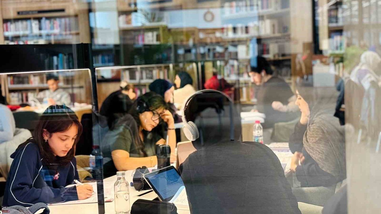Yarıyıl tatilinde kütüphaneler gençlerin tek adresi haline geldi
