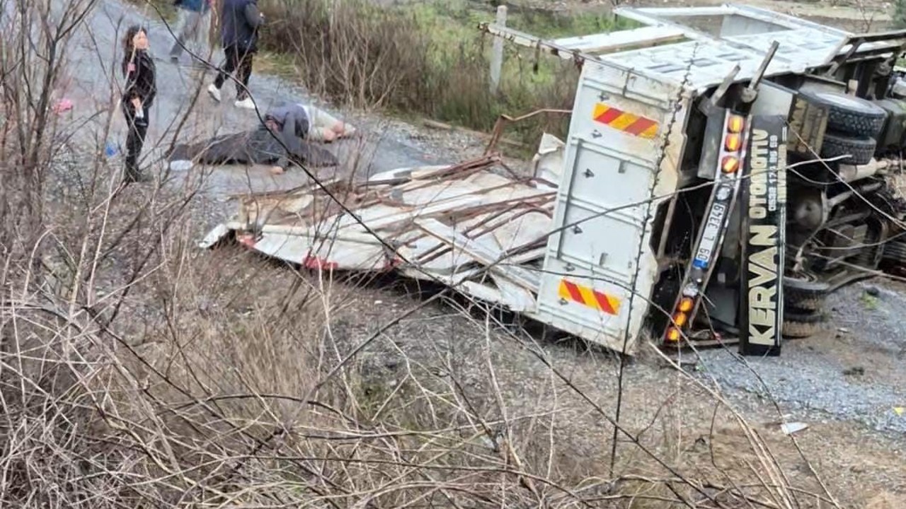 Kontrolden çıkan kamyon tali yola uçtu: 1 ölü, 1 yaralı
