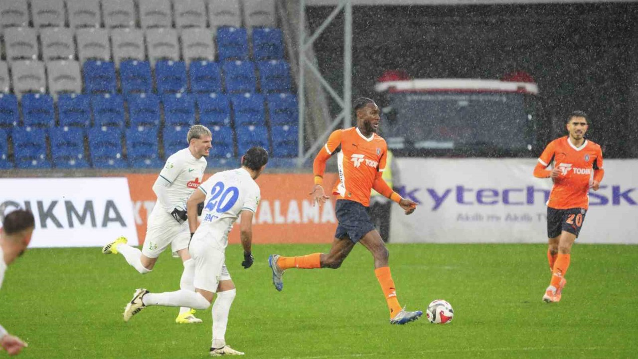 Trendyol Süper Lig: RAMS Başakşehir: 2 - Çaykur Rizespor: 2 (Maç sonucu)
