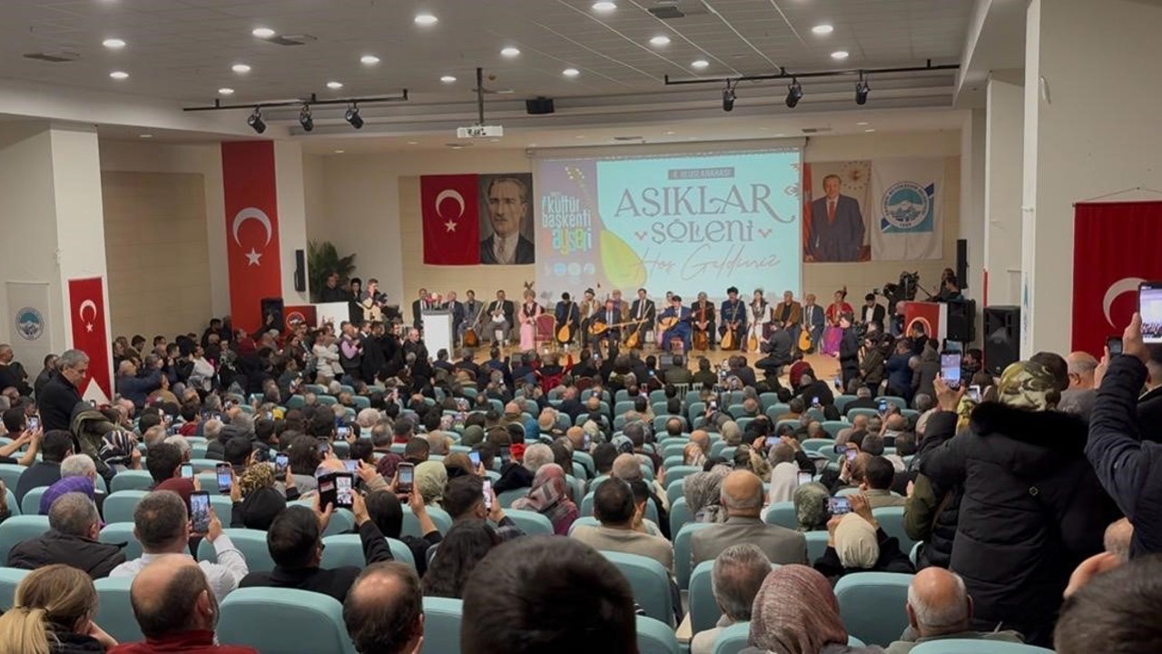 Kayseri’de ozanlar kulakların pasını sildi
