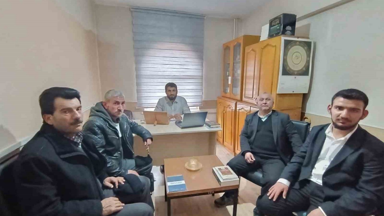 Seyitgazi’de din görevlilerinden "Kitap Oku-Yorum" buluşması
