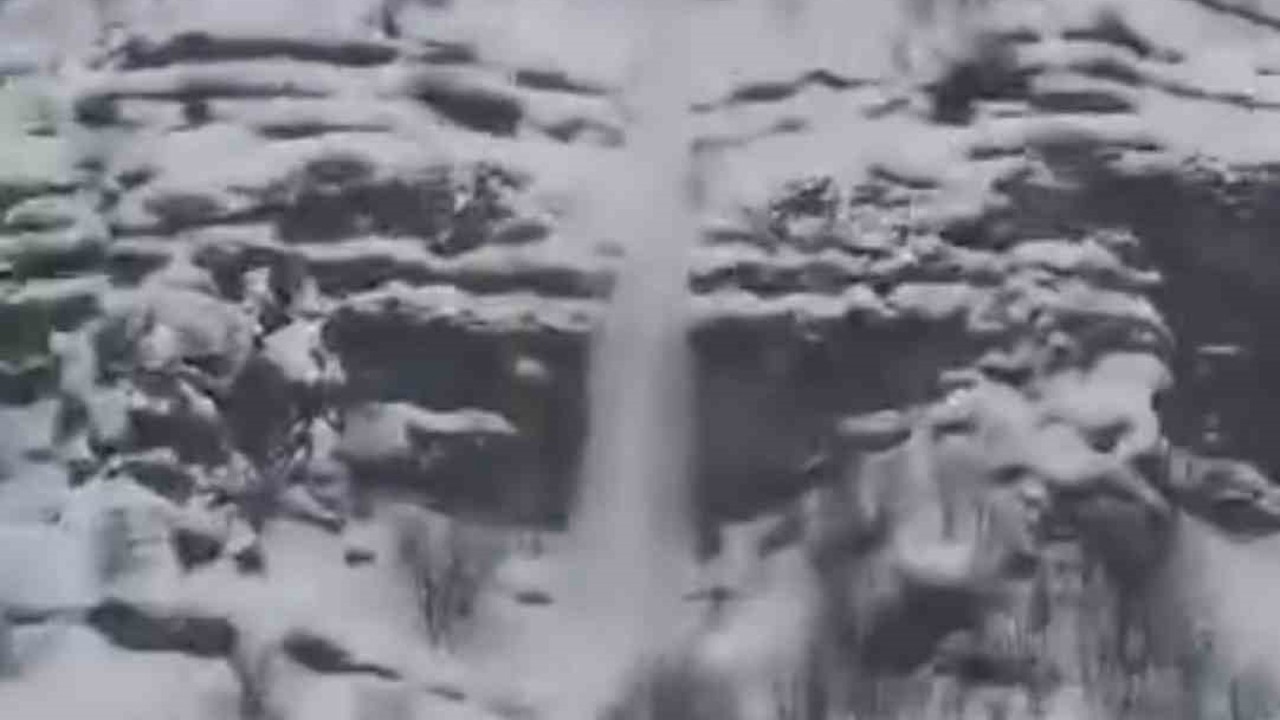 Çığ düşme anı kamerada
