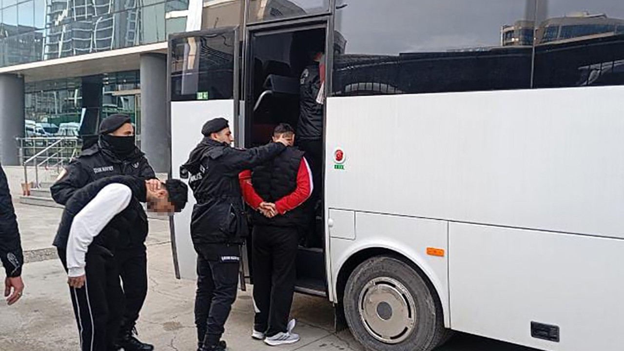 Bursa’da Özel Harekat destekli operasyon: 3 gözaltı
