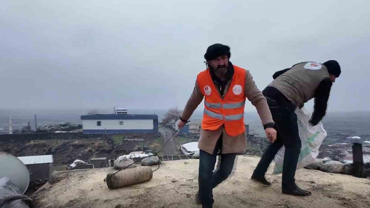 Siverek’te mağdur aileye hayırseverlerden destek
