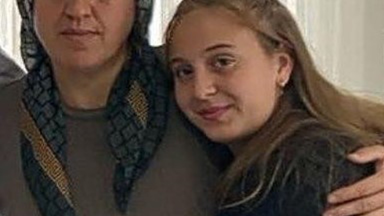 Antalya’daki otobüs kazasında hayatını kaybeden anne ve kızının cenazeleri Konya’ya getirildi
