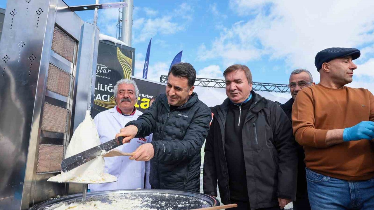 Valiler Ergan Dağı’nda et döner yerine tulum peyniri döneri kesti
